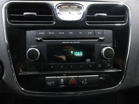 Used 2014 Chrysler 200 LX image 24