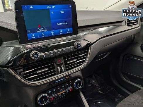Certified 2022 Ford Escape SEL w/ SEL Stealth AWD Package image 12