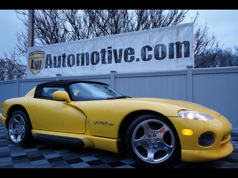 Used 1994 Dodge Viper RT/10 image 1