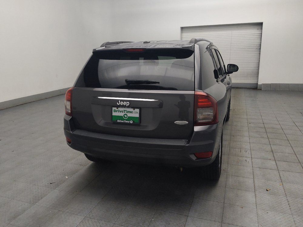 Used 2015 Jeep Compass Latitude FWD image 7