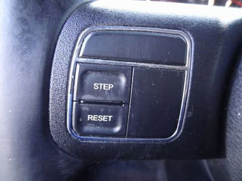 Used 2015 Jeep Wrangler Unlimited Sahara image 17