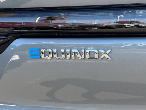 Used 2026 Chevrolet Equinox EV LT FWD image 47
