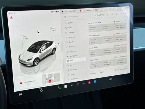 Used 2023 Tesla Model Y Long Range AWD/4WD image 22