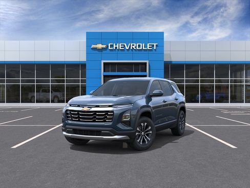 New 2027 Chevrolet Equinox LT w/ Convenience Package II FWD image 8