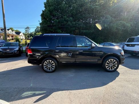 Used 2015 Lincoln Navigator 2WD image 5