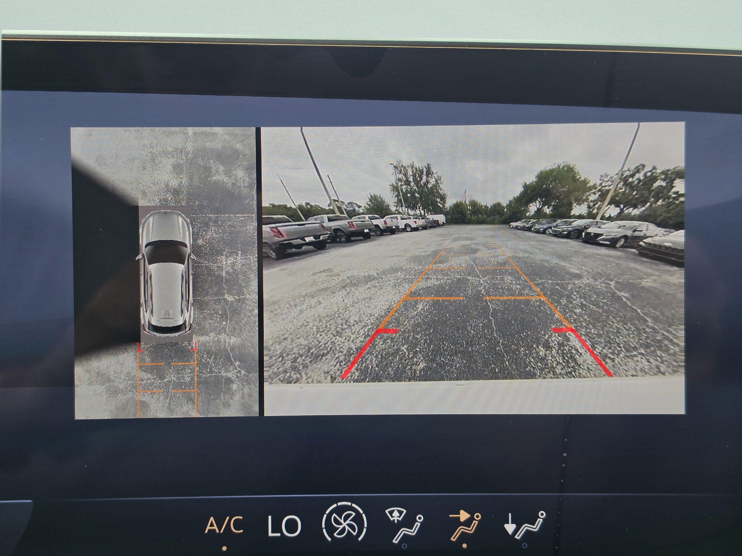 Used 2024 Buick Envision Preferred AWD/4WD image 27
