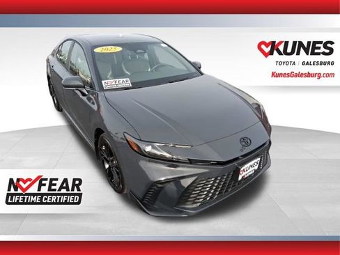 Used 2025 Toyota Camry SE w/ Convenience Package AWD/4WD image 1
