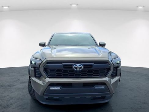 Used 2024 Toyota Tacoma TRD Off-Road w/ TRD Off Road Premium Package image 22