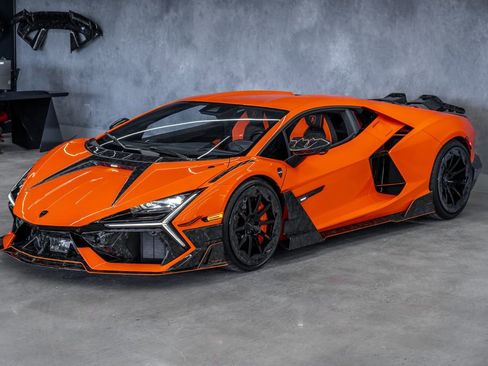 Used 2024 Lamborghini Revuelto AWD/4WD image 7