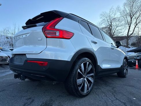 Used 2021 Volvo XC40 P8 Recharge w/ Climate Package image 13