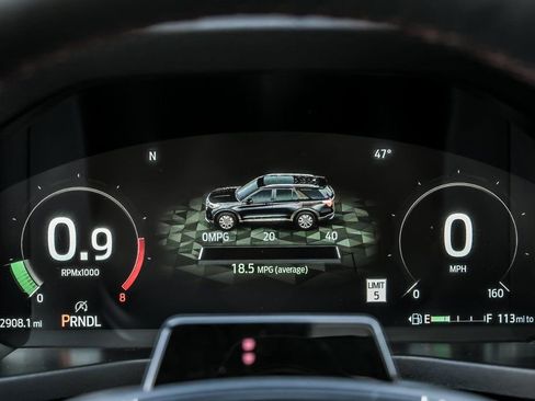 Used 2025 Ford Explorer ST-Line image 19