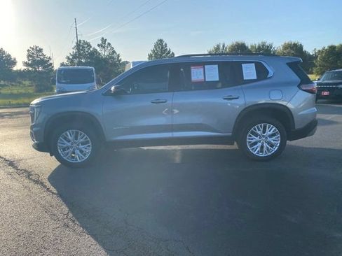 Used 2024 GMC Acadia Elevation w/ Luxury Package FWD image 4