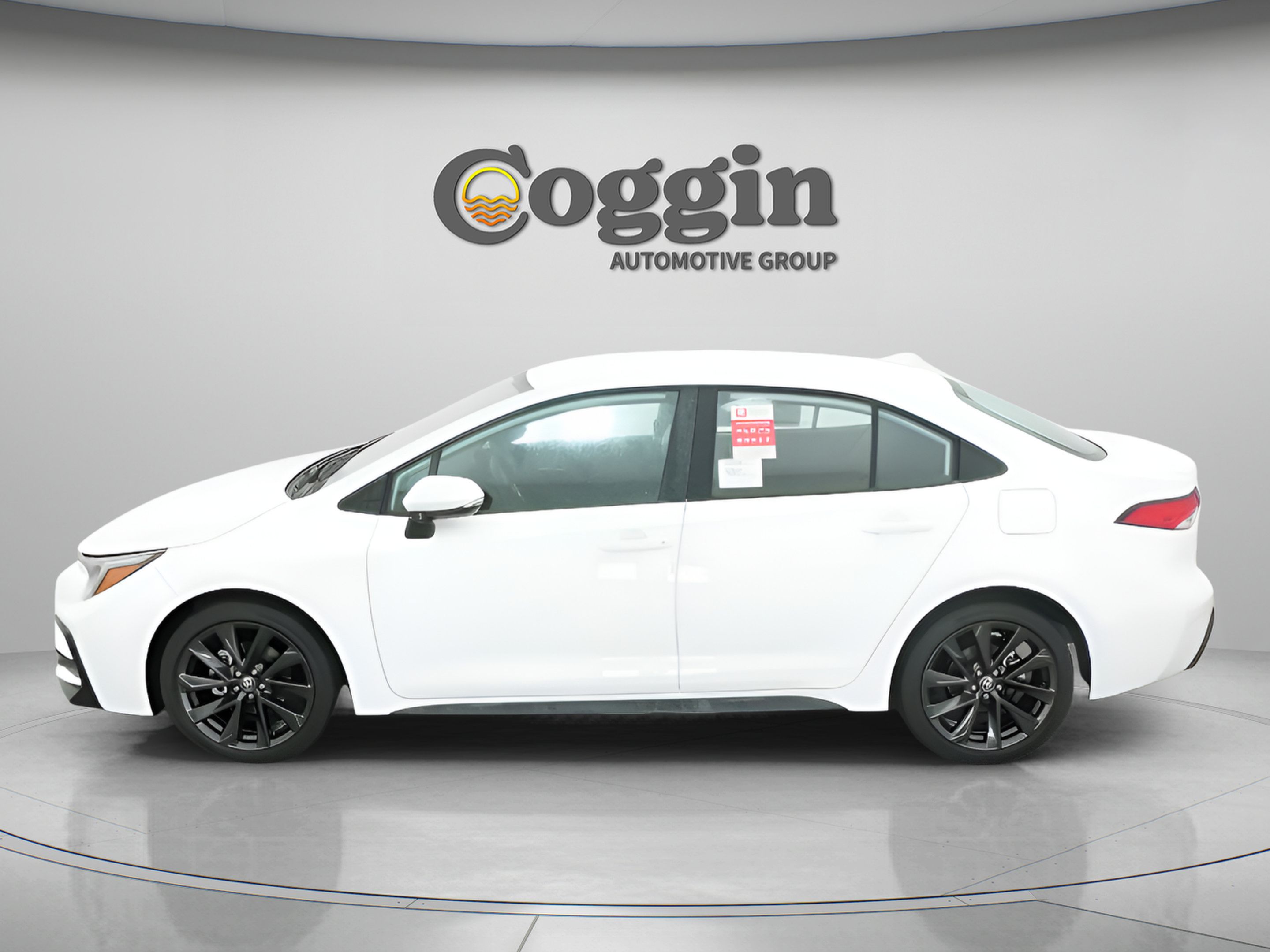 Certified 2026 Toyota Corolla SE FWD image 5