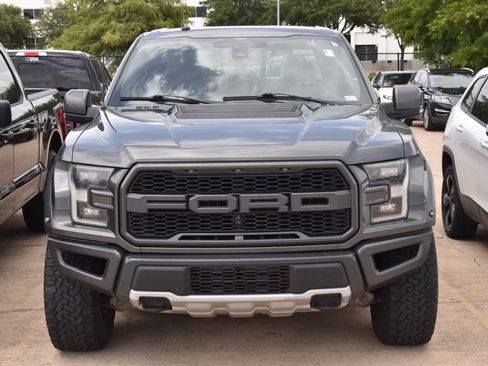 Used 2018 Ford F150 Raptor w/ Equipment Group 802A Luxury AWD/4WD image 3