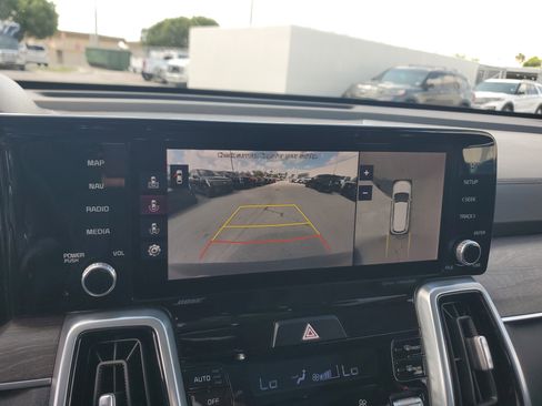 Used 2021 Kia Sorento SX Prestige image 11