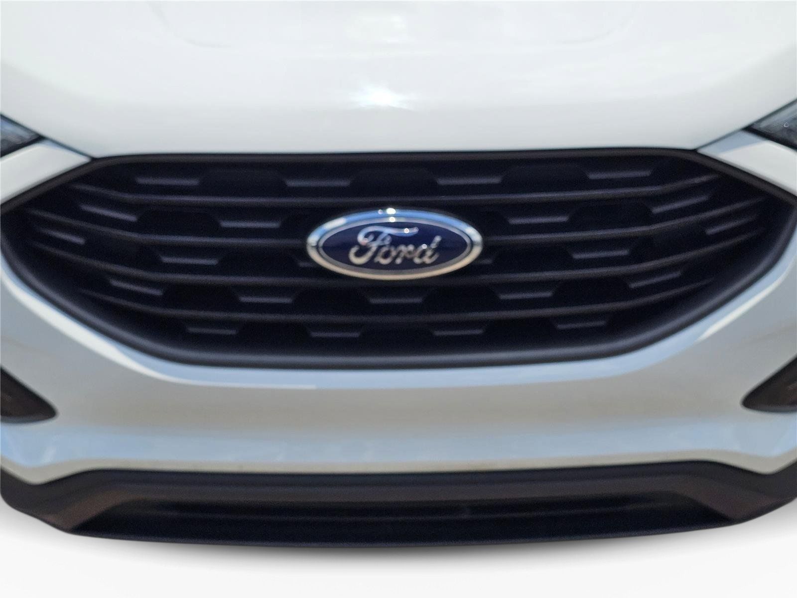 Used 2023 Ford Edge SEL w/ Sport Appearance Package AWD/4WD image 3