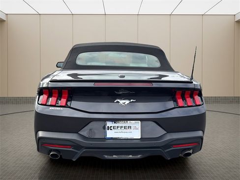 Used 2024 Ford Mustang Premium image 4