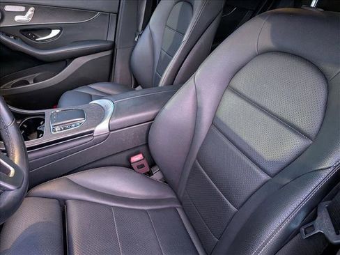 Used 2022 Mercedes-Benz GLC 300 image 12