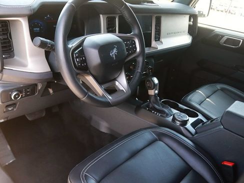 Used 2025 Ford Bronco Outer Banks AWD/4WD image 14