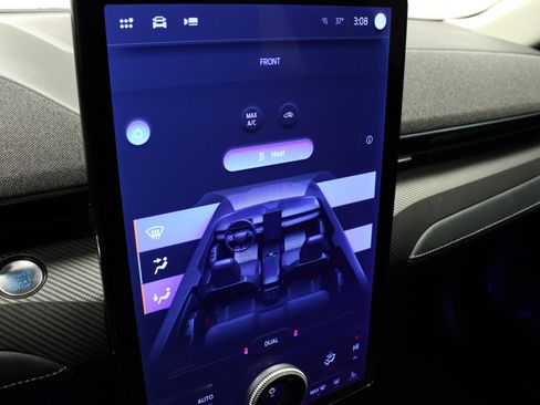 Used 2024 Ford Mustang Mach-E Premium image 23