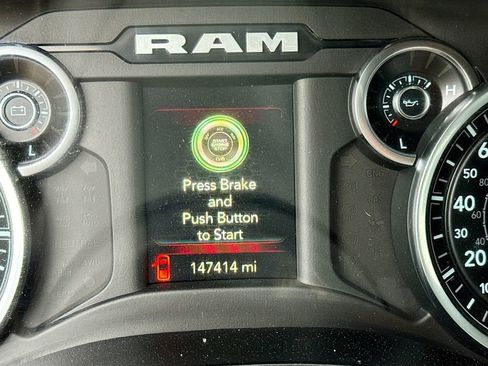 Used 2022 RAM 1500 Big Horn AWD/4WD image 15