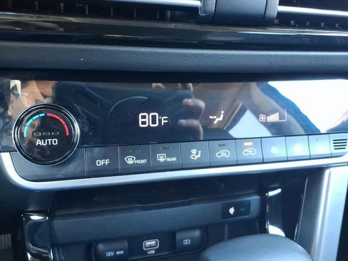 Used 2021 Kia Seltos SX w/ SX Sunroof Package image 15