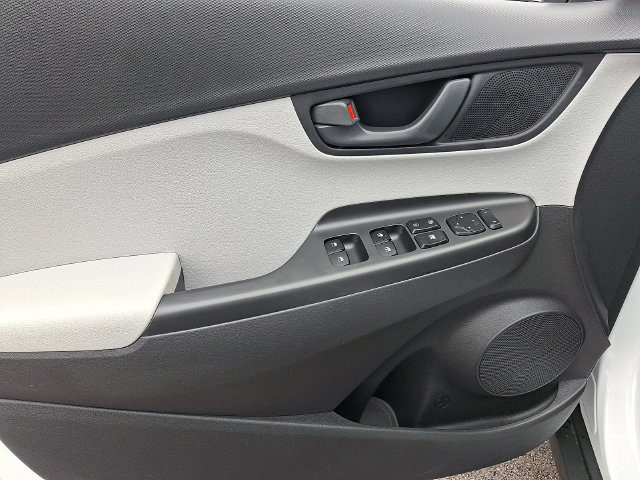 Certified 2023 Hyundai Kona SEL AWD/4WD image 12