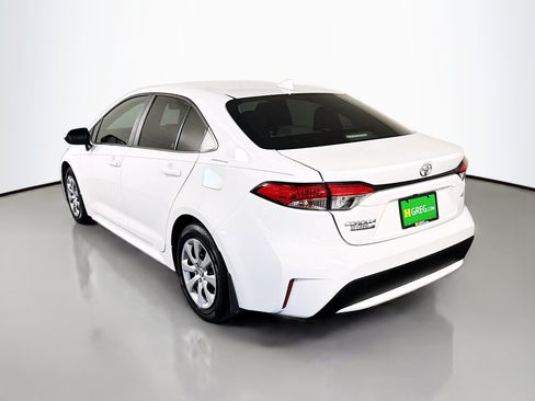 Used 2022 Toyota Corolla LE image 7