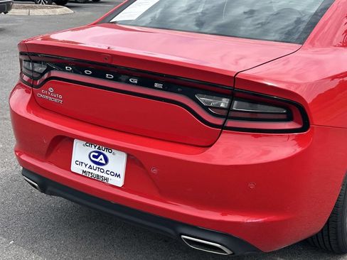Used 2022 Dodge Charger SXT RWD image 14