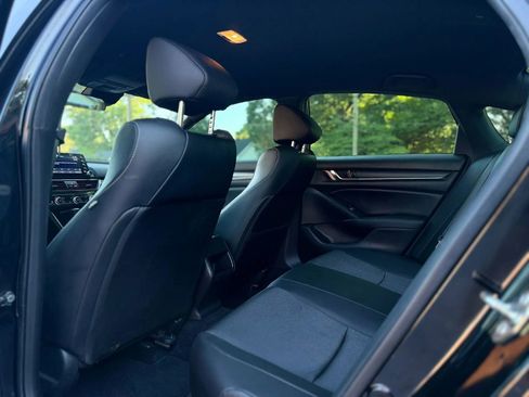 Used 2019 Honda Accord Sport image 11