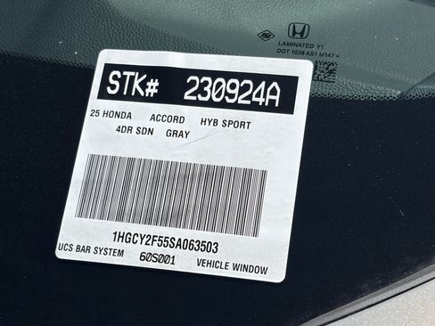 Used 2025 Honda Accord Sport image 32