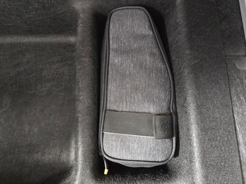 Used 2024 Rivian R1S Adventure image 34