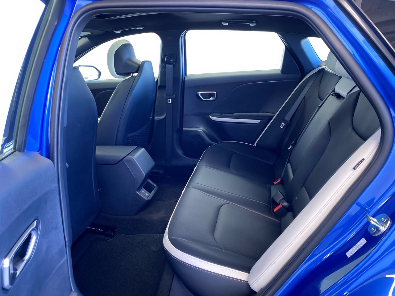 New 2026 Kia K4 GT-Line FWD image 34