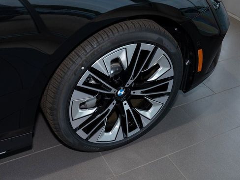 Used 2026 BMW 530i xDrive w/ Premium Package AWD/4WD image 6