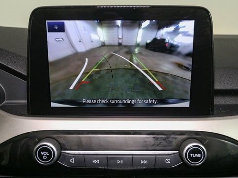 Used 2022 Ford Escape SE w/ SE Sport Appearance Package image 26