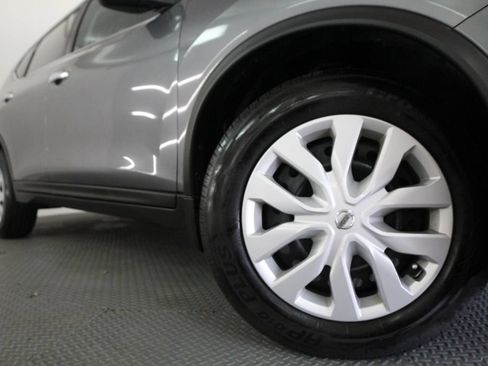 Used 2016 Nissan Rogue S w/ Appearance Package FWD image 17