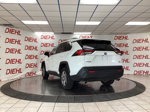 Used 2024 Toyota RAV4 XLE AWD/4WD image 5
