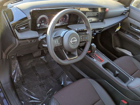 New 2026 Nissan Kicks SR image 2