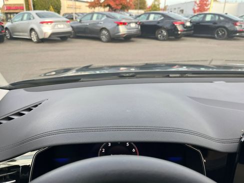 Used 2025 Volkswagen Jetta SE image 34