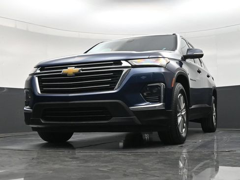 Used 2023 Chevrolet Traverse LT FWD image 24