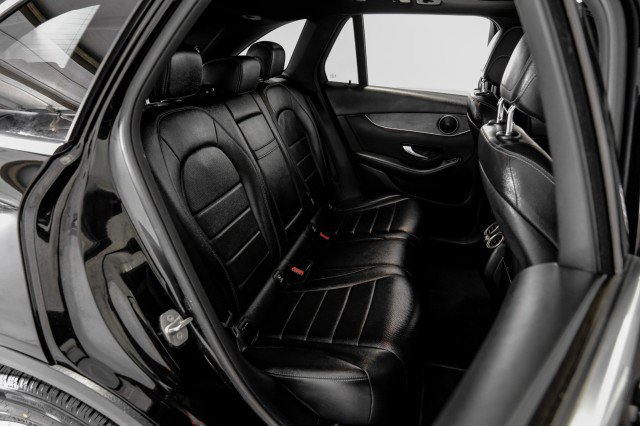 Used 2020 Mercedes-Benz GLC 300 image 36