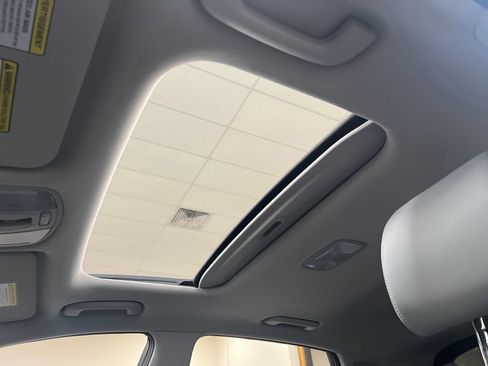 Used 2019 Hyundai Kona Ultimate FWD image 23