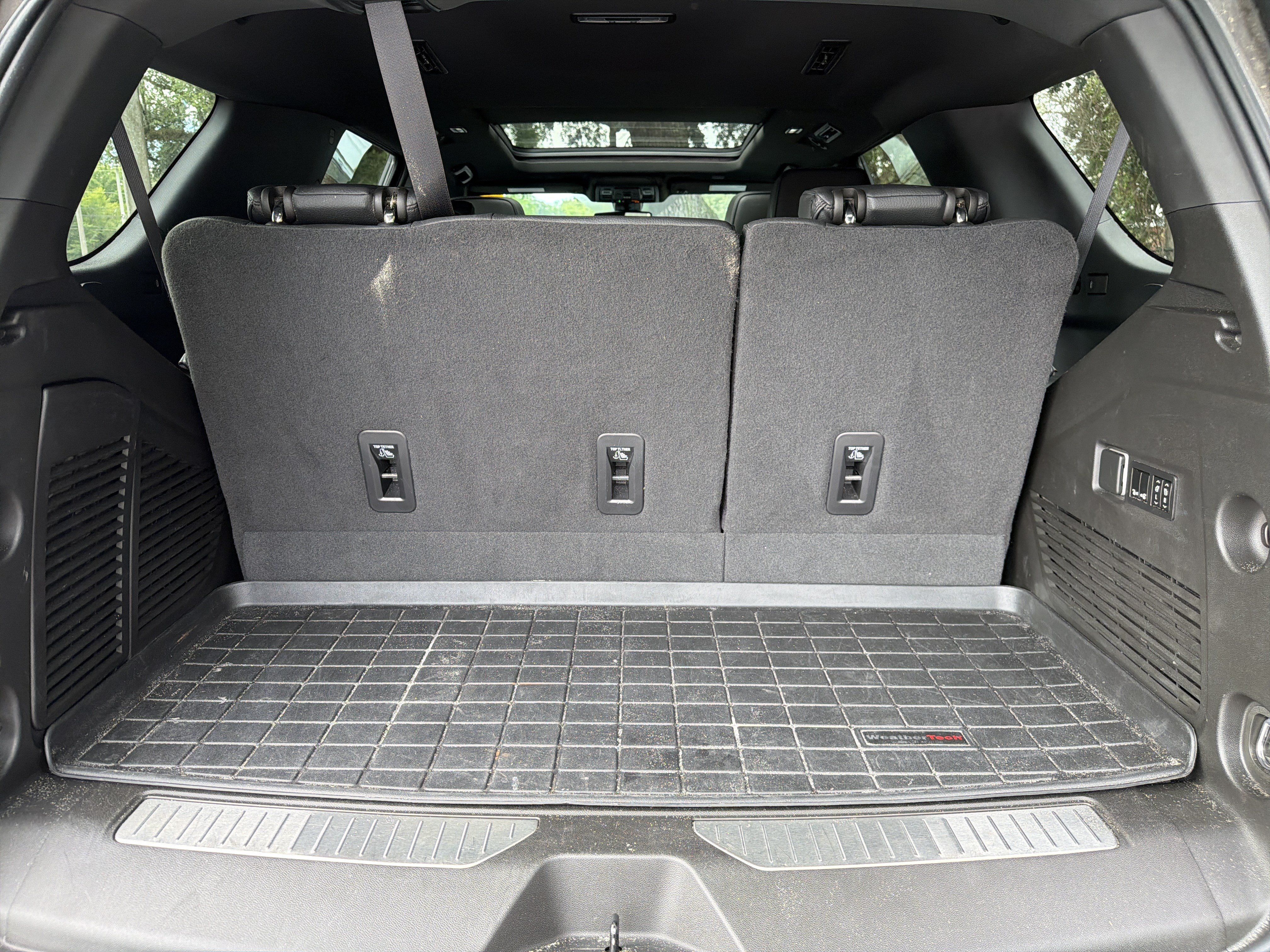Used 2022 GMC Yukon Denali RWD image 50