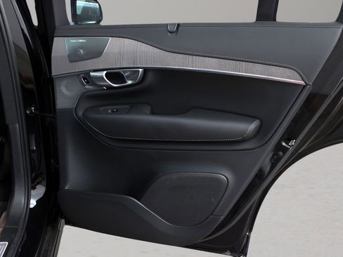 Used 2023 Volvo XC90 B6 Ultimate w/ Lounge Package image 38