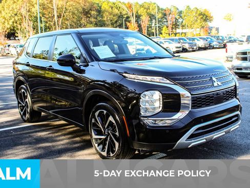 Used 2024 Mitsubishi Outlander SE image 4