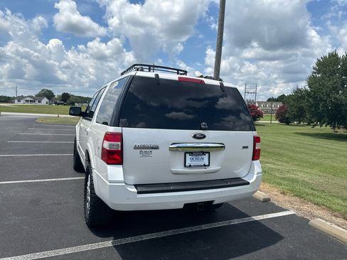 Used 2011 Ford Expedition Limited image 12
