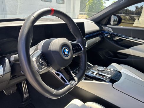 Used 2024 BMW i5 M60 w/ Premium Package AWD/4WD image 38
