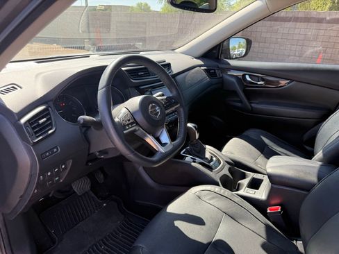 Used 2020 Nissan Rogue SL w/ Premium Package image 14