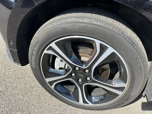 Used 2022 Ford Edge ST w/ Equipment Group 401A image 8