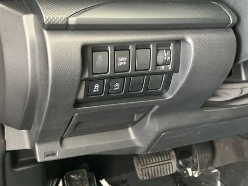 Used 2023 Subaru Forester AWD/4WD image 29